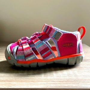 Pink/Multi Colored Toddler Girls Keen Shoes Size 5